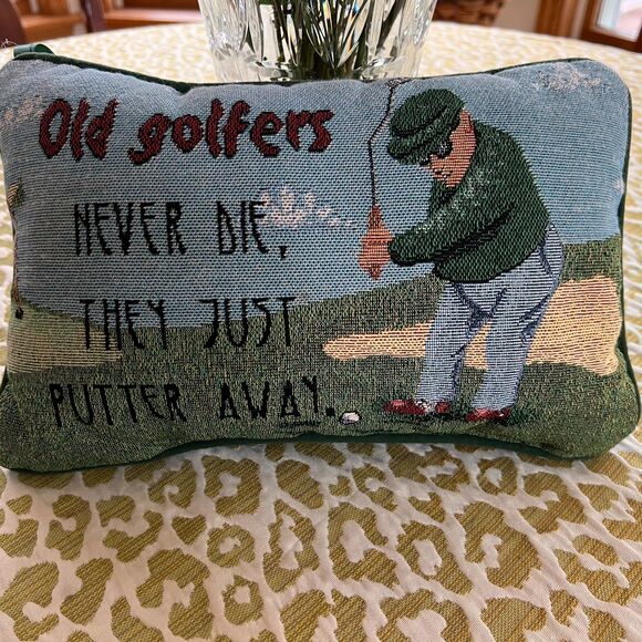 "Old golfers never die, they just putter away." 8x12 Needlepoint Pillow Gift EUC - Picture 3 of 9